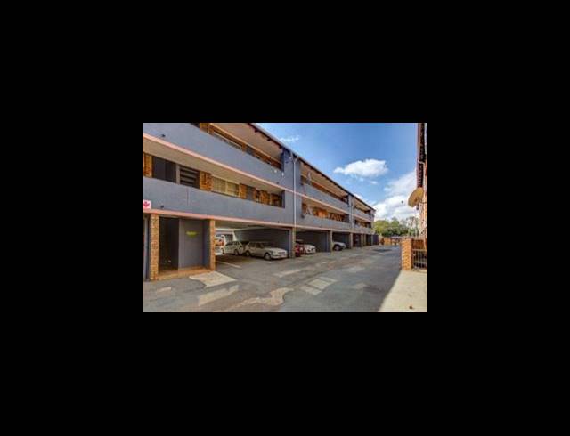 2 BEDROOM APARTMENT FOR SALE IN KEMPTON PARK CENTRAL